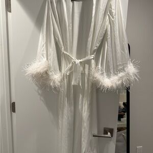 Elegant White Feather-Trimmed Robe